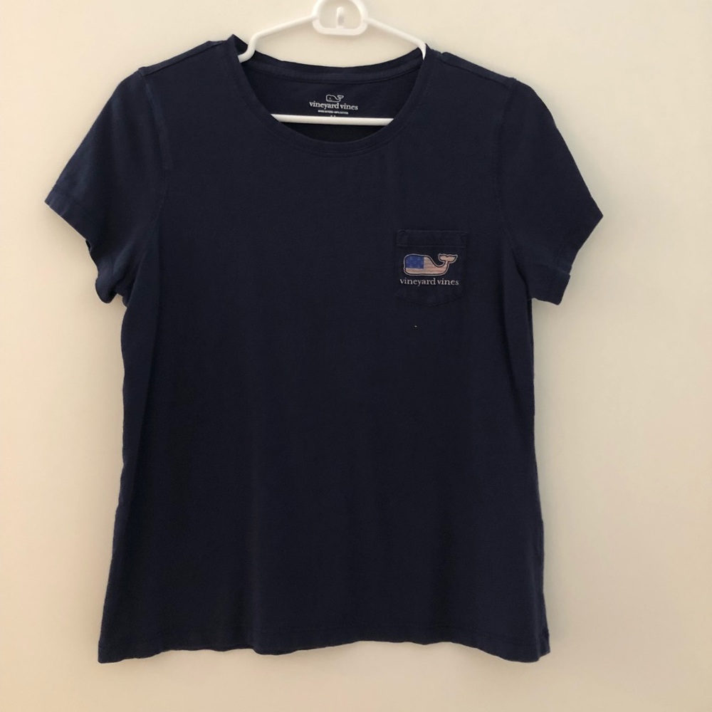 Women’s vineyard vines USA shirt PRICE DROP⬇️
